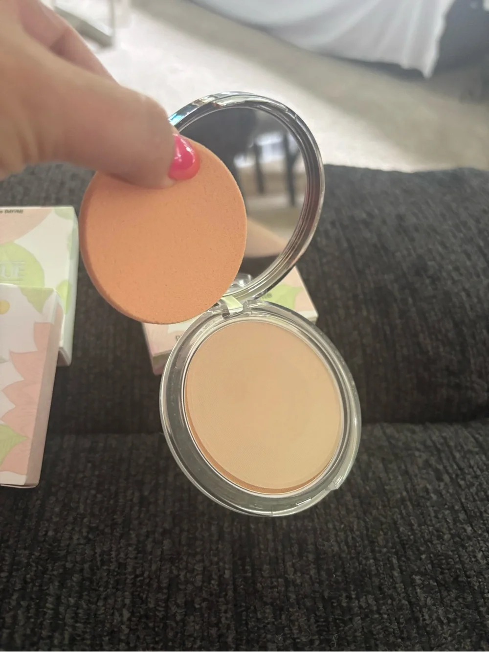 Clinique Stay-Matte Sheer Pressed Powder — Stay Beige (03)